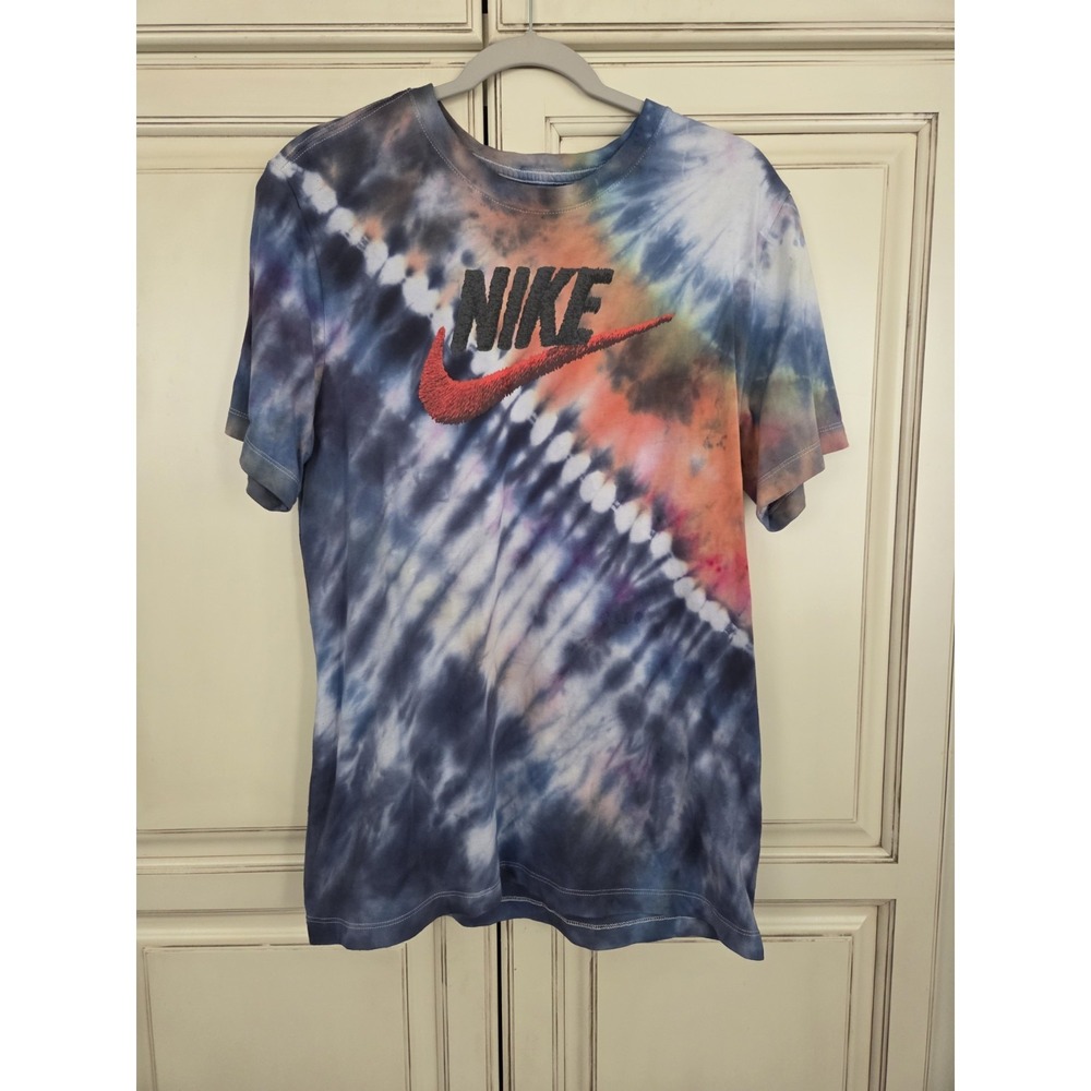 The Nike Tee Tie Dye Shirt‎ Youth Large Fuzzy Carpet Swoosh Athleisure
